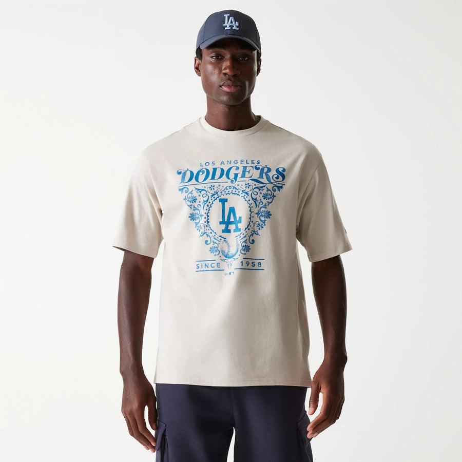 The Male model is wearing LA Dodgers MLB Floral Graphic Cream Oversized T-Shirt 1