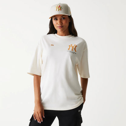 The Male model is wearing New York Yankees MLB Baseball Graphic Open White Oversized T-Shirt 4