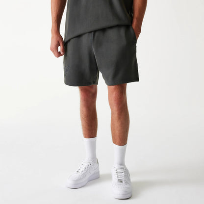 The Male model is wearing Chicago Bulls NBA Washed Grey Shorts 1