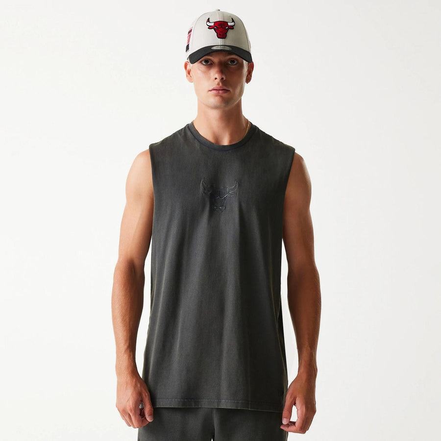 The Male model is wearing Chicago Bulls NBA Washed Grey Sleeveless T-Shirt 1