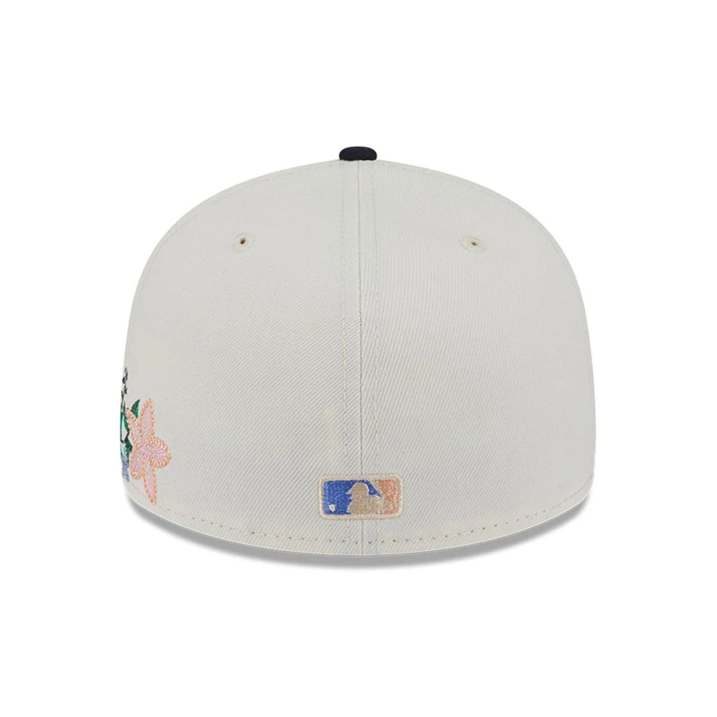 This is a New York Yankees Tonal Florals White 59FIFTY Fitted Cap 7