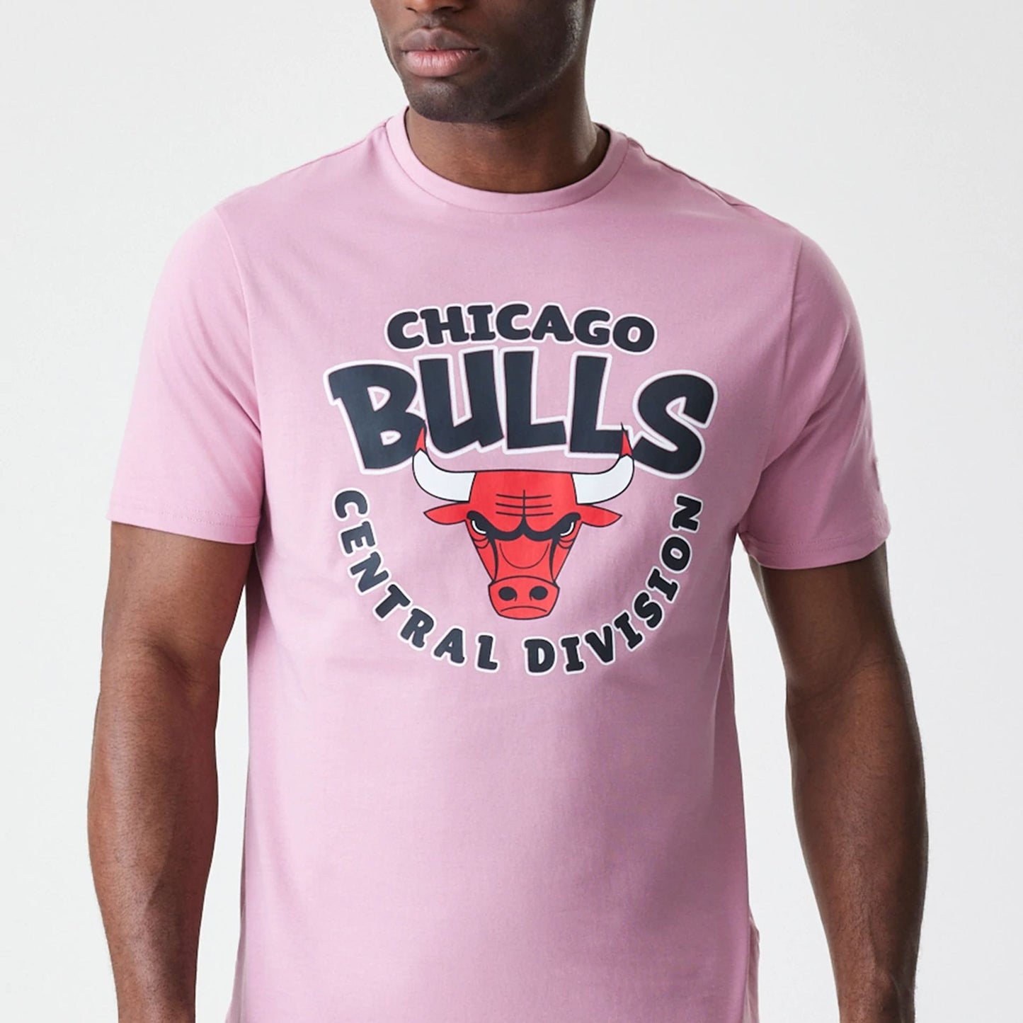 The Male model is wearing Chicago Bulls NBA Bubble Wordmark Pink T-Shirt 4
