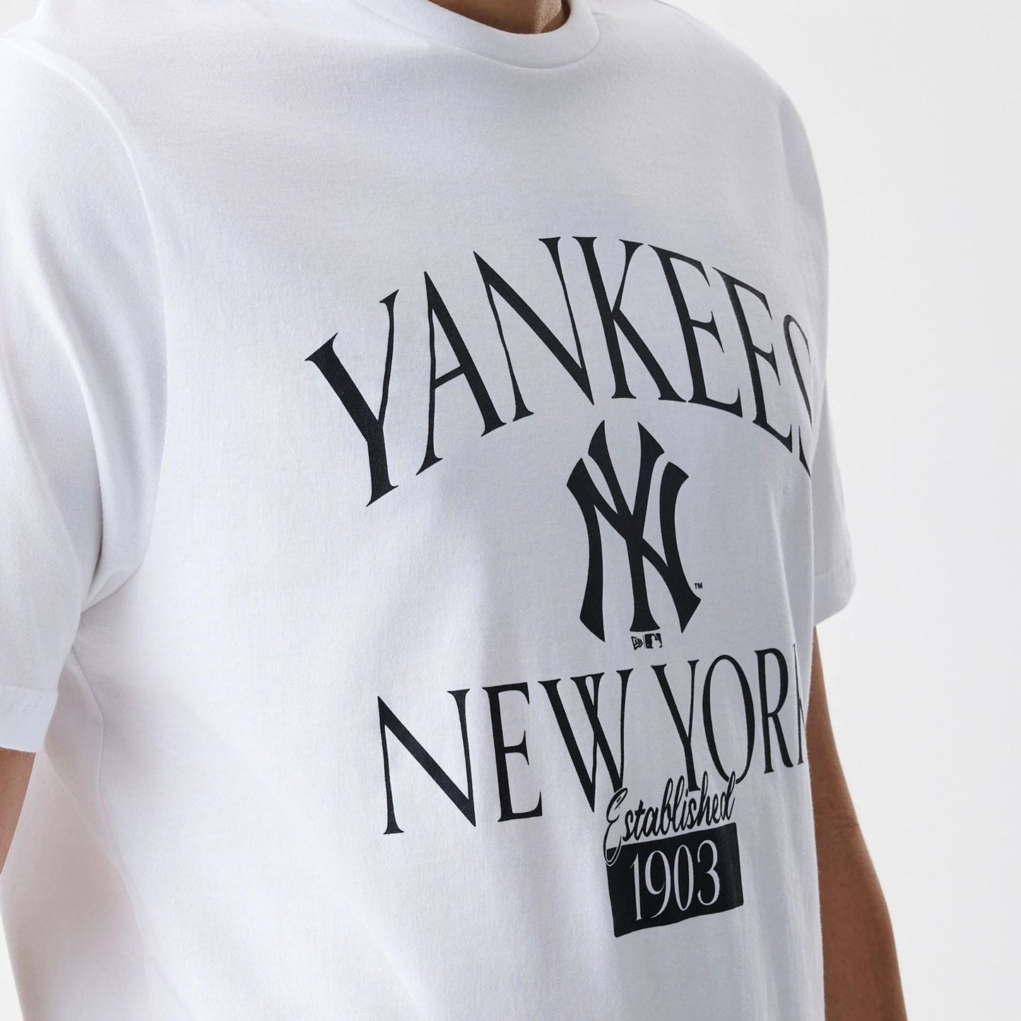 The Male model is wearing New York Yankees MLB Arch Wordmark White T-Shirt 4