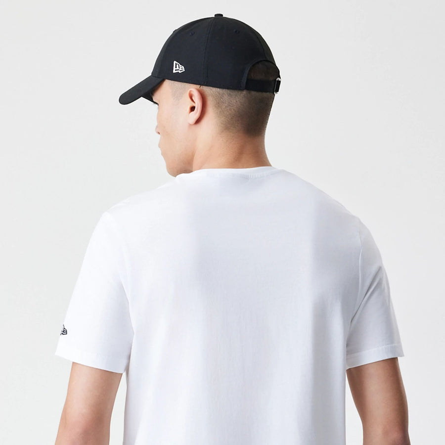 The Male model is wearing New York Yankees MLB Arch Wordmark White T-Shirt 7