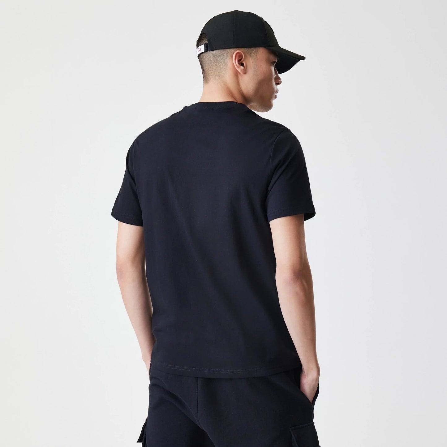 The Male model is wearing Chicago Bulls NBA Stack Wordmark Black T-Shirt 2