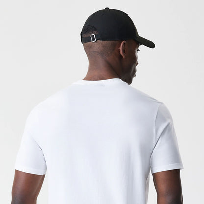 The Male model is wearing New York Yankees MLB Logo White T-Shirt 7