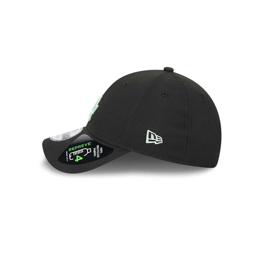 This is a LA Dodgers Repreve® MLB Peppermint Black 9FORTY Adjustable Cap 4