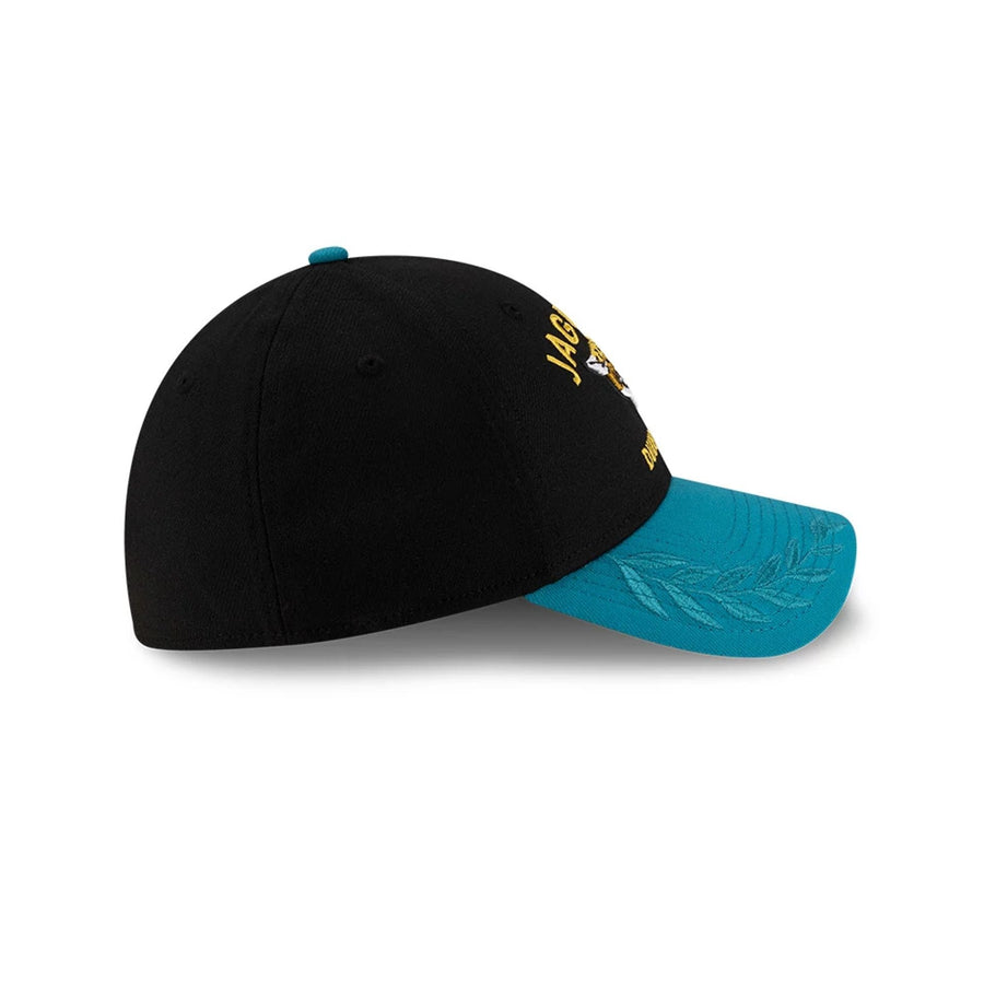 This is a Jacksonville Jaguars NFL Draft 2025 Black 39THIRTY Stretch Fit Cap 6