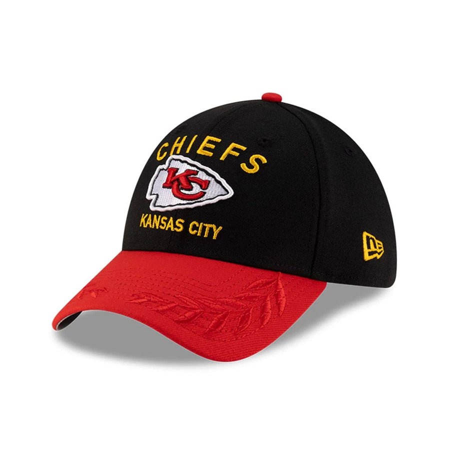 This is a Kansas City Chiefs NFL Draft 2025 Black 39THIRTY Stretch Fit Cap 1