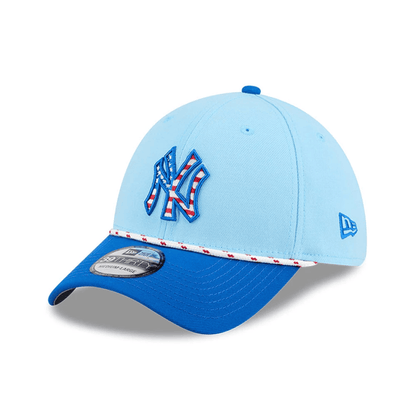 This is a New York Yankees MLB 4th Of July Blue 39THIRTY Stretch Fit Cap 1