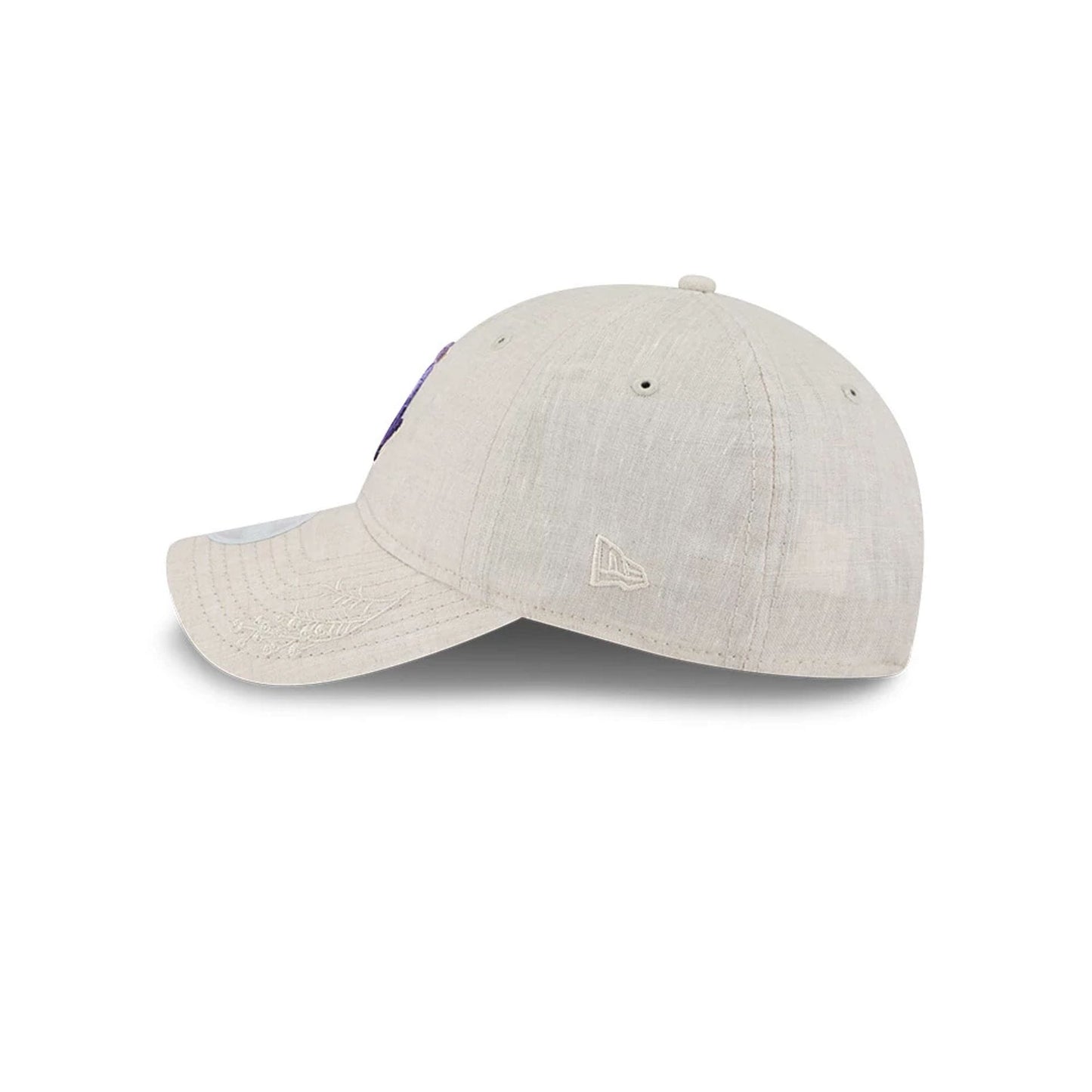 This is a Chicago White Sox Floral Visor Open Beige 9TWENTY Adjustable Cap 4