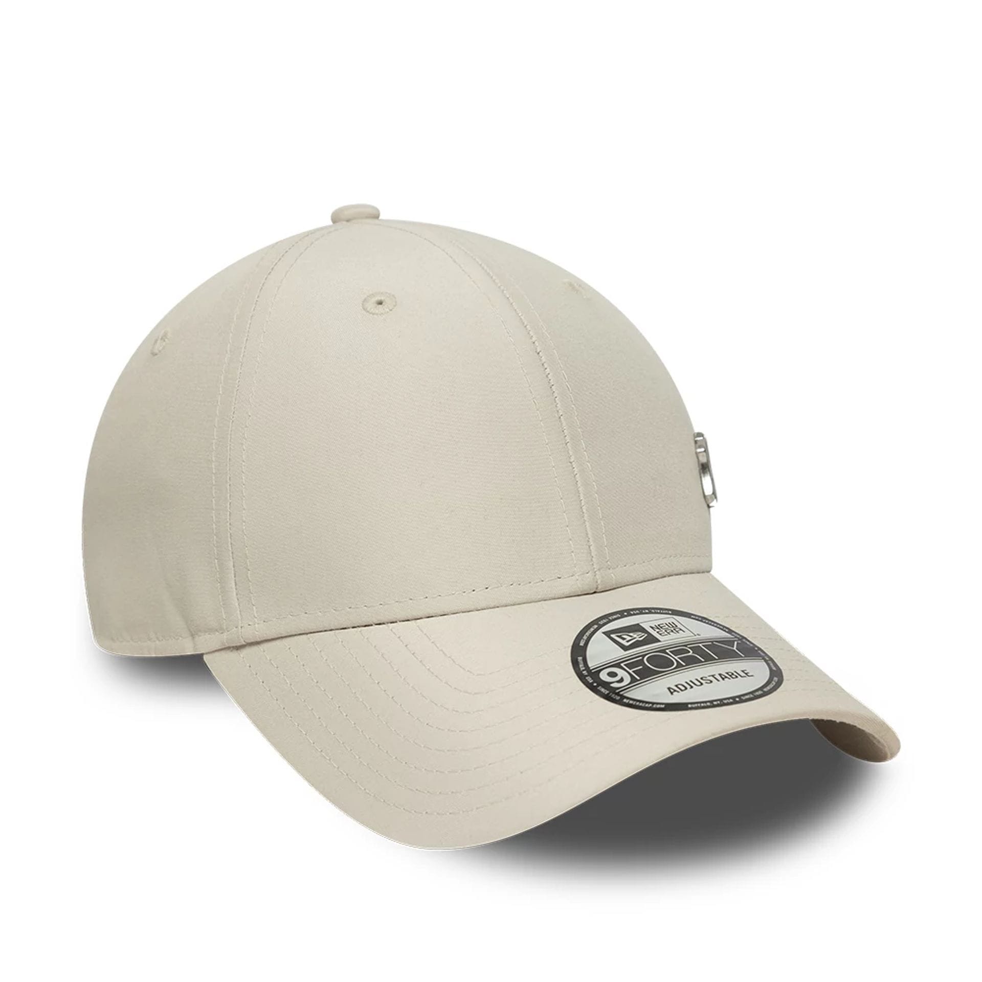 This is a New York Yankees MLB Flawless Cream 9FORTY Adjustable Cap 3