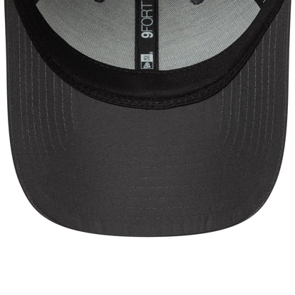 This is a New York Yankees MLB Flawless Dark Grey 9FORTY Adjustable Cap 4