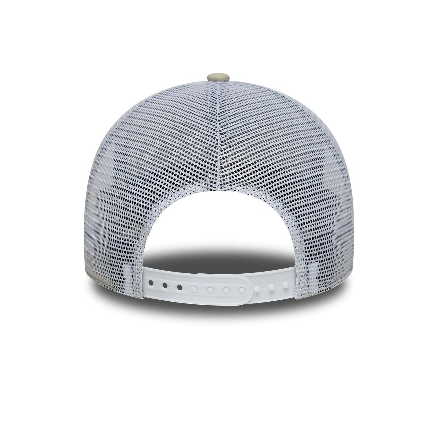 This is a New York Yankees MLB League Essential Light Beige 9FORTY E-Frame Trucker Adjustable Cap 4