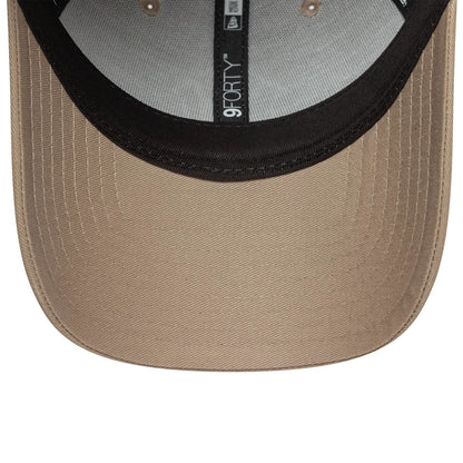 This is a New York Yankees MLB Outline Pastel Brown 9FORTY Adjustable Cap 5