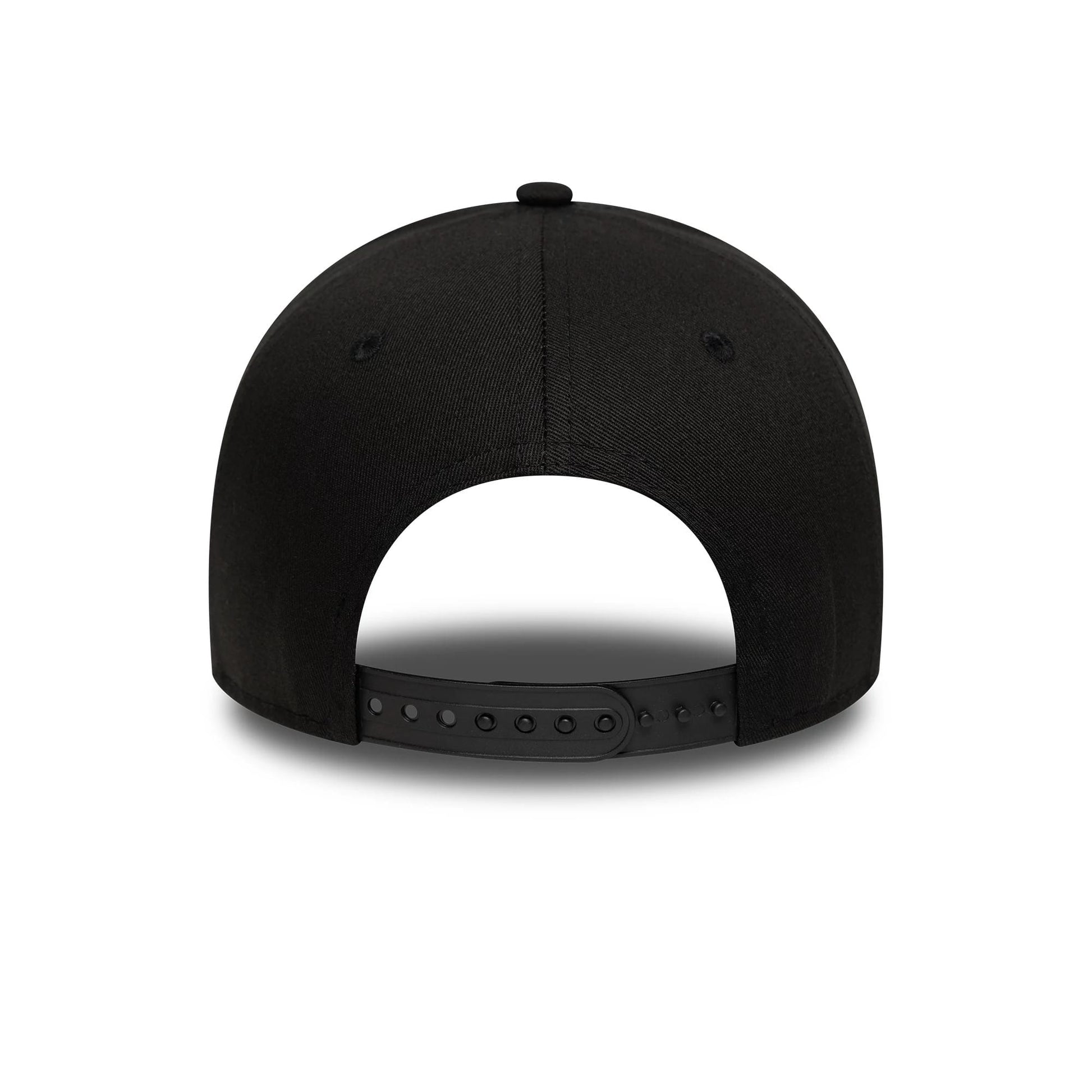 This is a New York Yankees MLB League Essential Black 9FORTY E-Frame Adjustable Cap 4