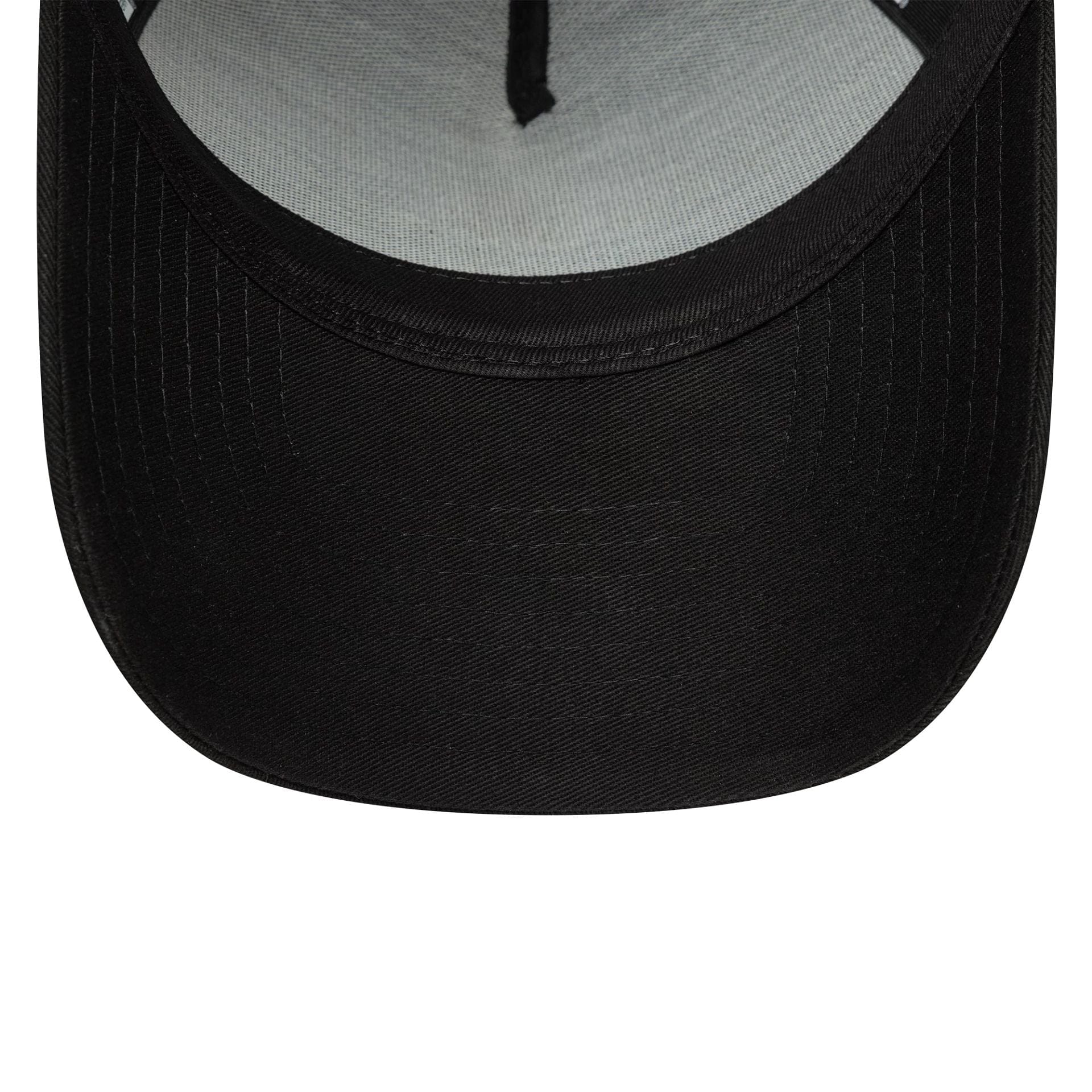 This is a New York Yankees MLB League Essential Black 9FORTY E-Frame Adjustable Cap 5