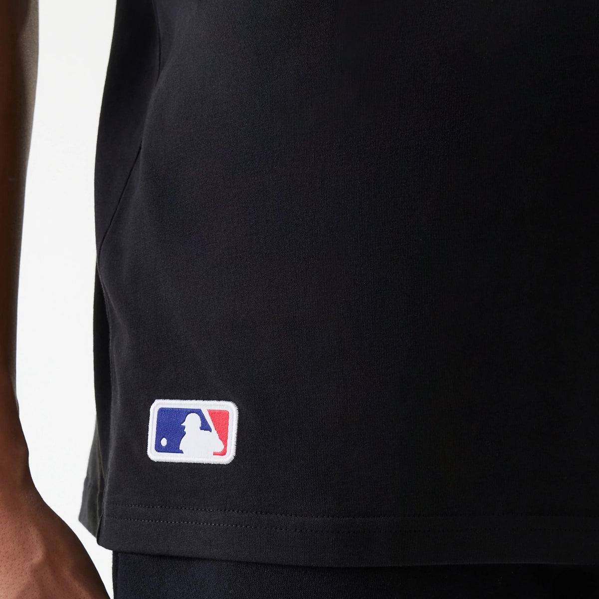 The Male model is wearing New York Yankees MLB League Essential Black Oversized T-Shirt 5