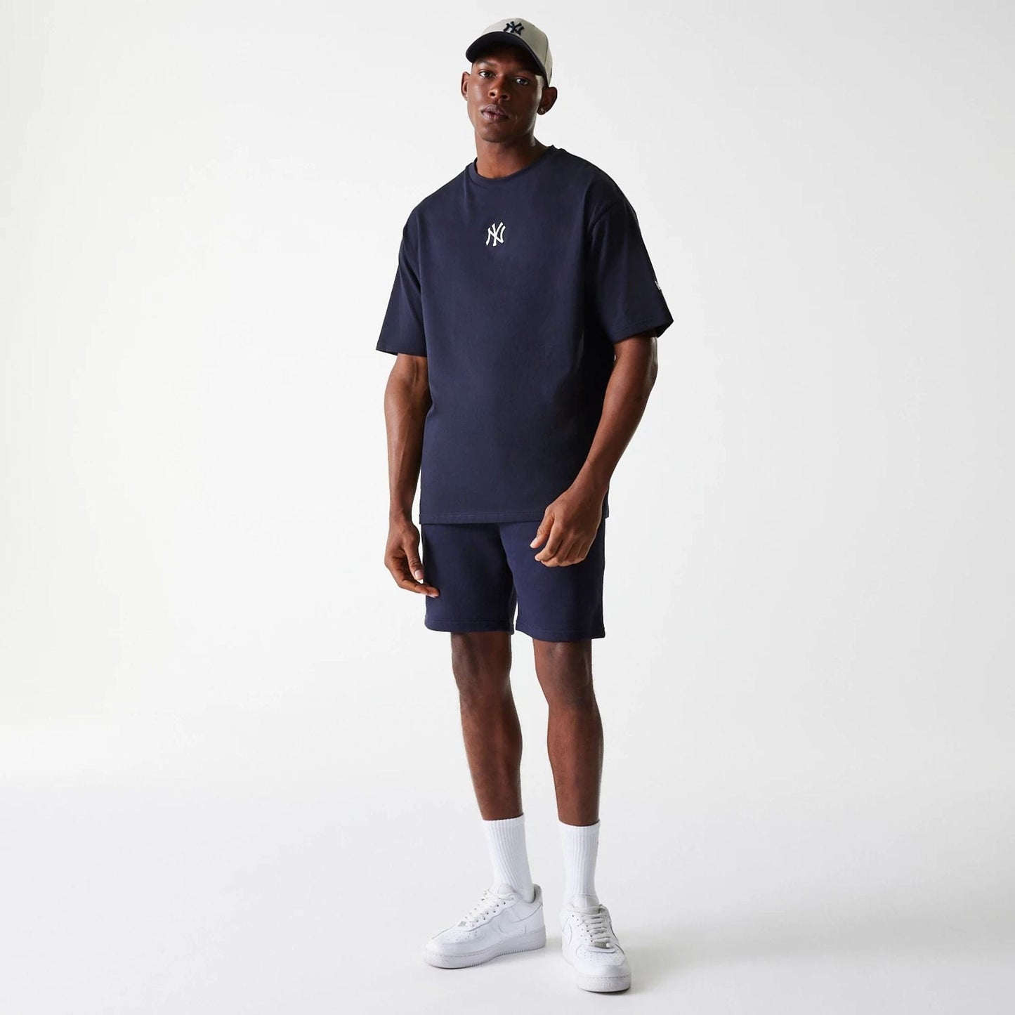 The Male model is wearing New York Yankees MLB League Essential Navy Oversized T-Shirt 7