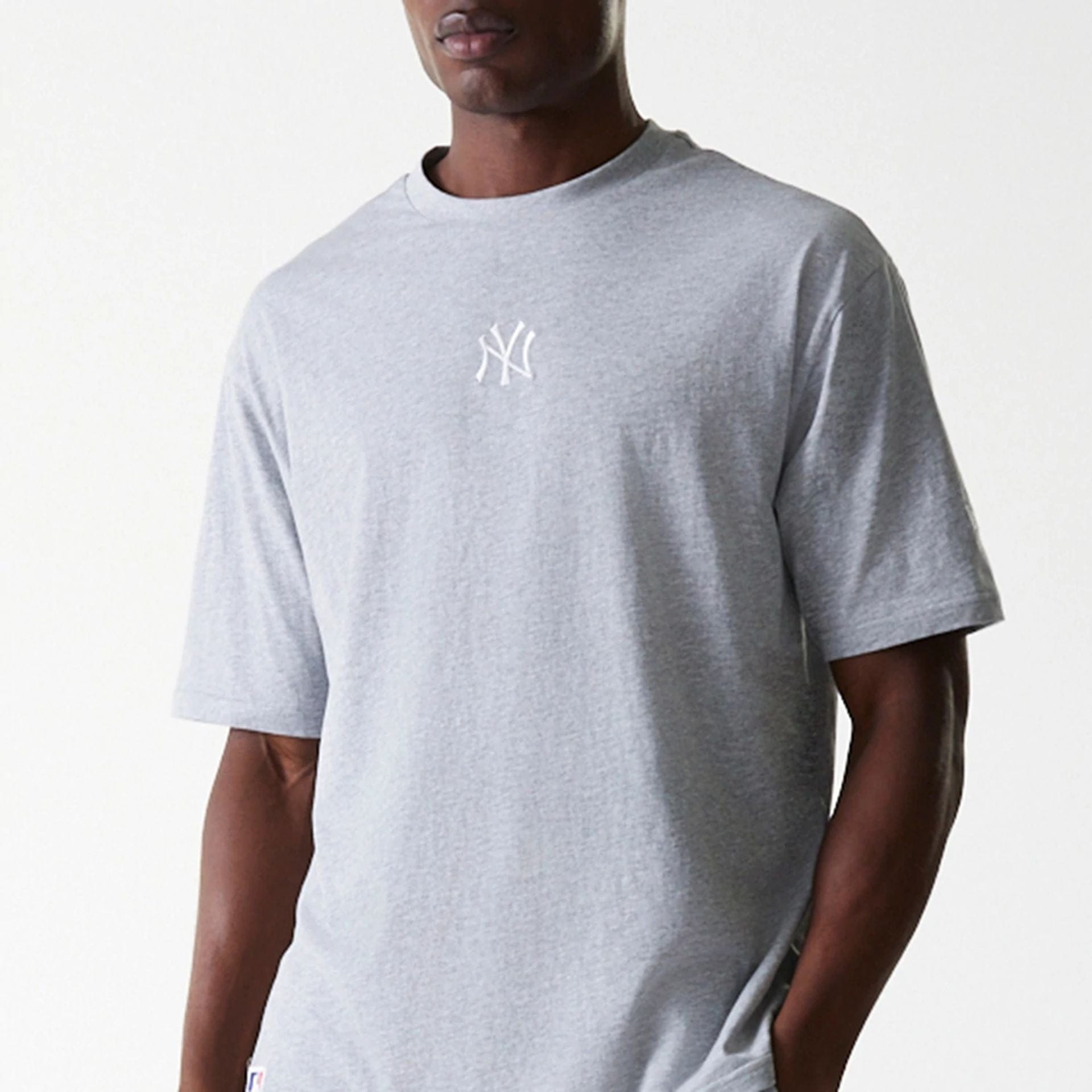 The Male model is wearing New York Yankees MLB League Essential Grey Oversized T-Shirt 3