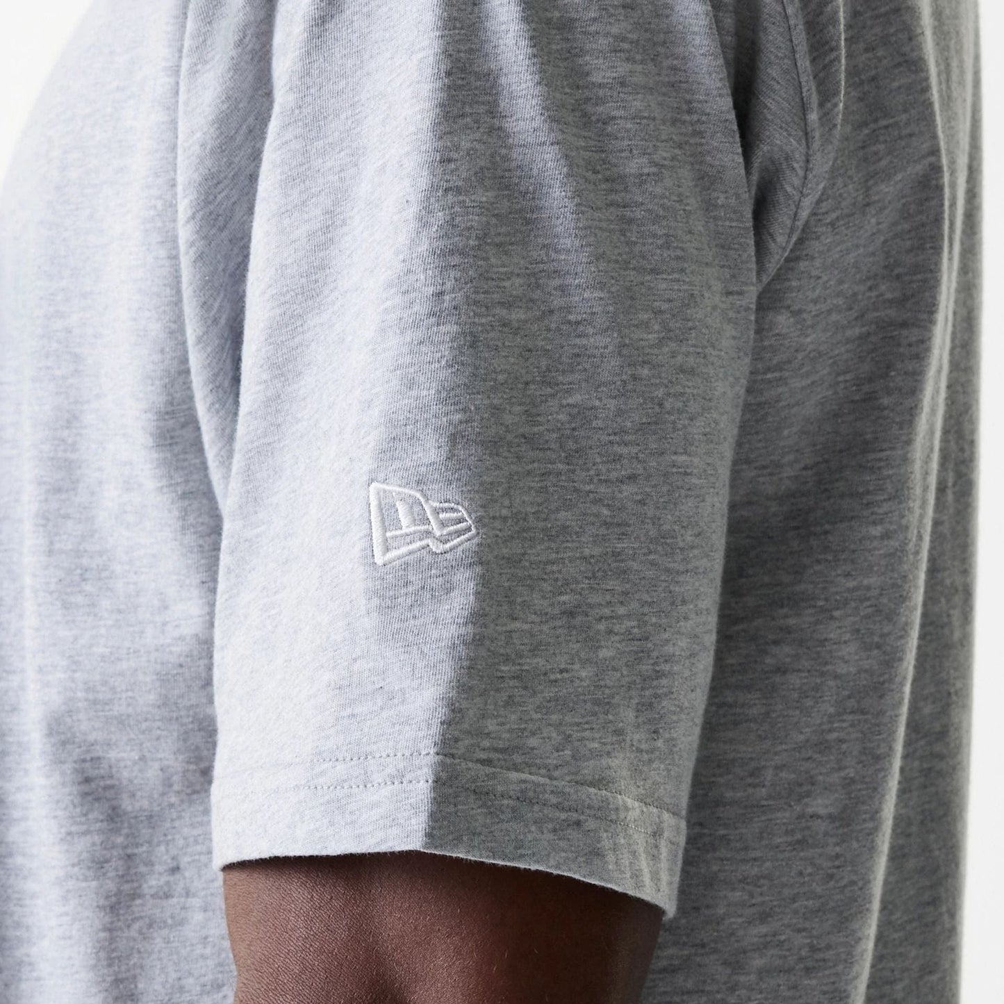 The Male model is wearing New York Yankees MLB League Essential Grey Oversized T-Shirt 5