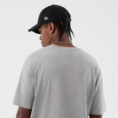 The Male model is wearing Chicago Blackhawks NHL Sport Classic Grey T-Shirt 5