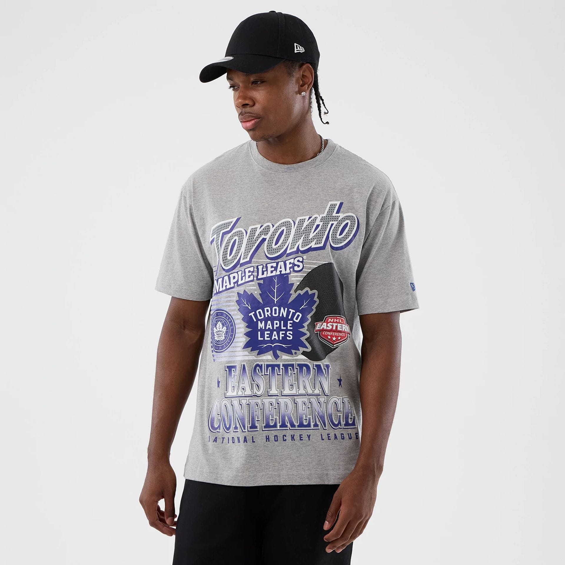 The Male model is wearing Toronto Maple Leafs NHL Sport Classic Grey T-Shirt 1
