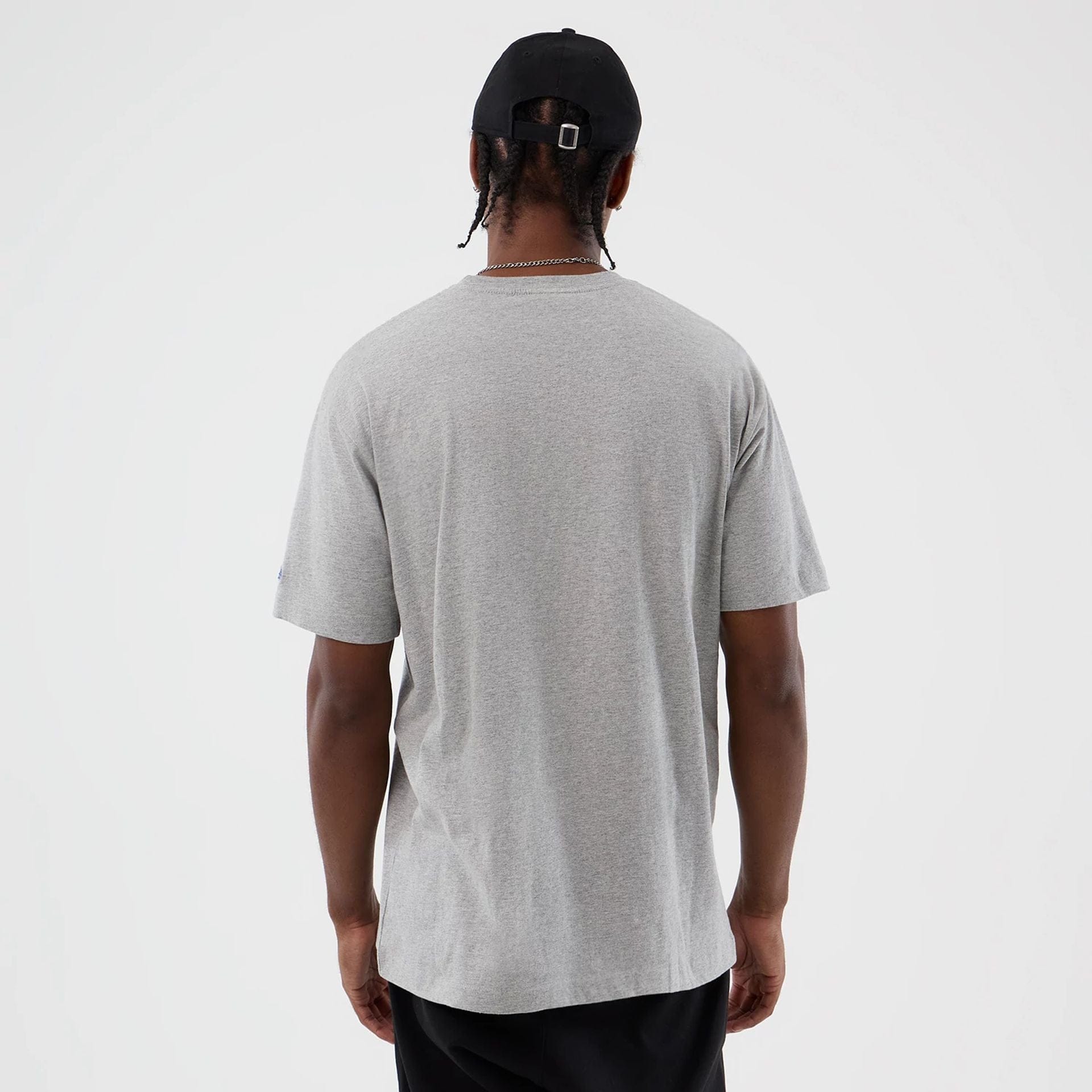 The Male model is wearing Toronto Maple Leafs NHL Sport Classic Grey T-Shirt 2