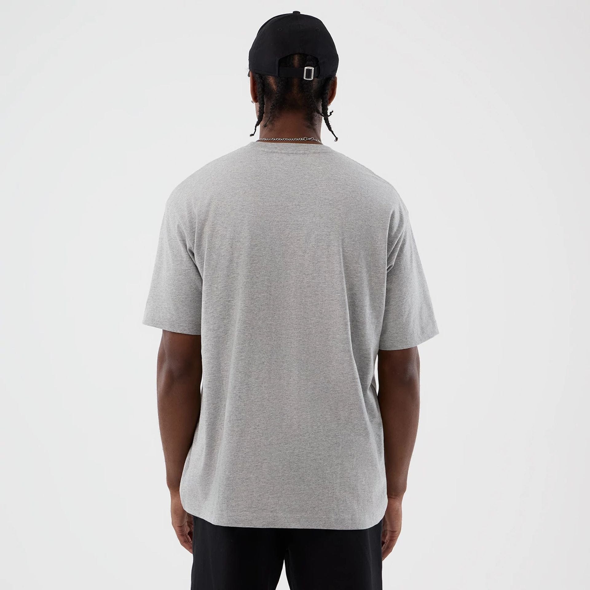 The Male model is wearing LA Kings NHL Sport Classic Grey T-Shirt 2