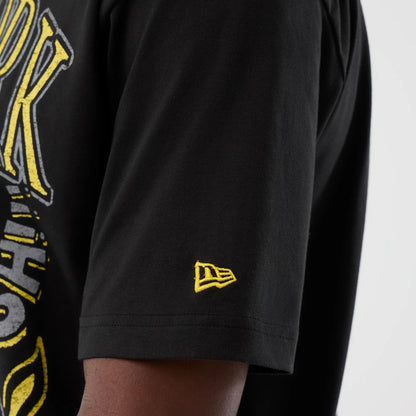 The Male model is wearing New York Yankees Player Life Graphic Black T-Shirt 4