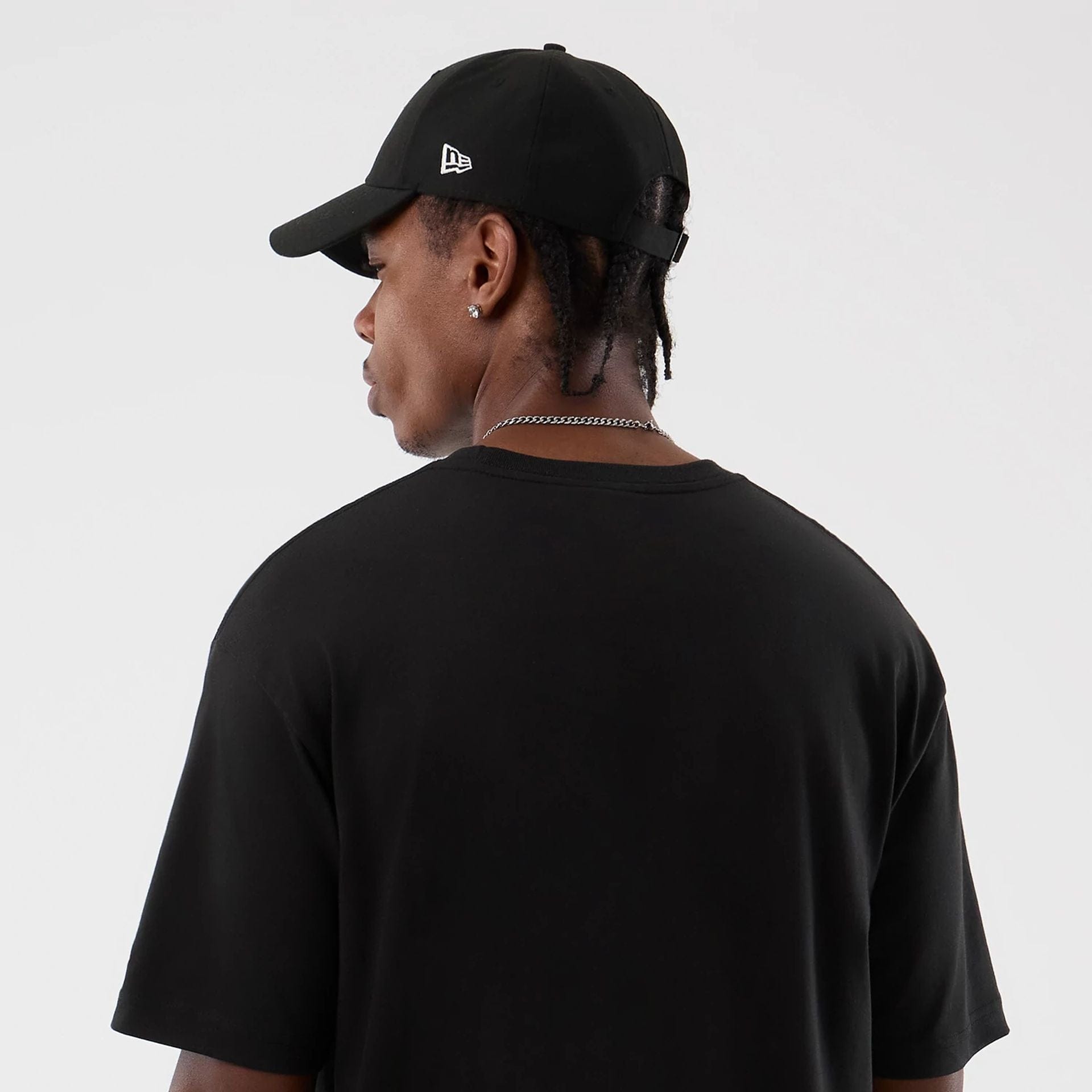 The Male model is wearing New York Yankees Player Life Graphic Black T-Shirt 5