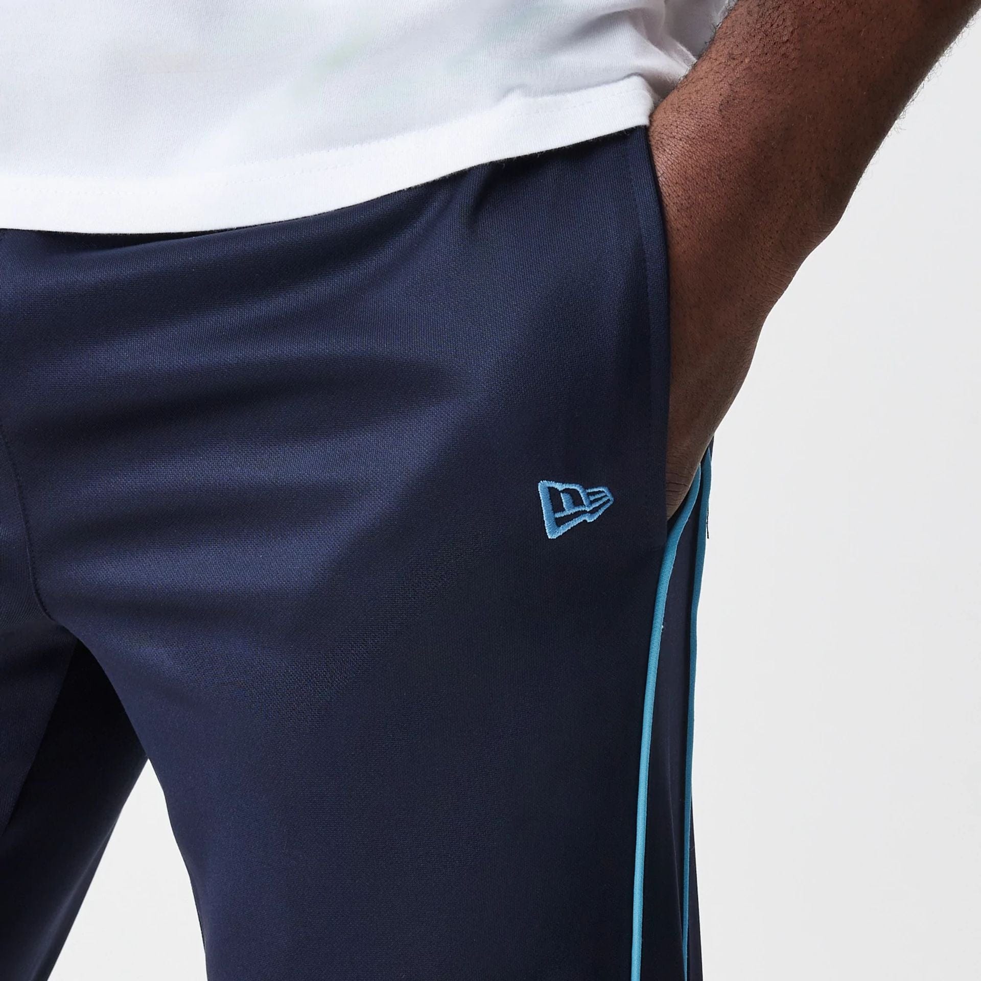 The Male model is wearing LA Dodgers MLB Navy Track Pants 5