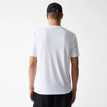 The Male model is wearing Chicago Bulls NBA Essentials White T-Shirt 2