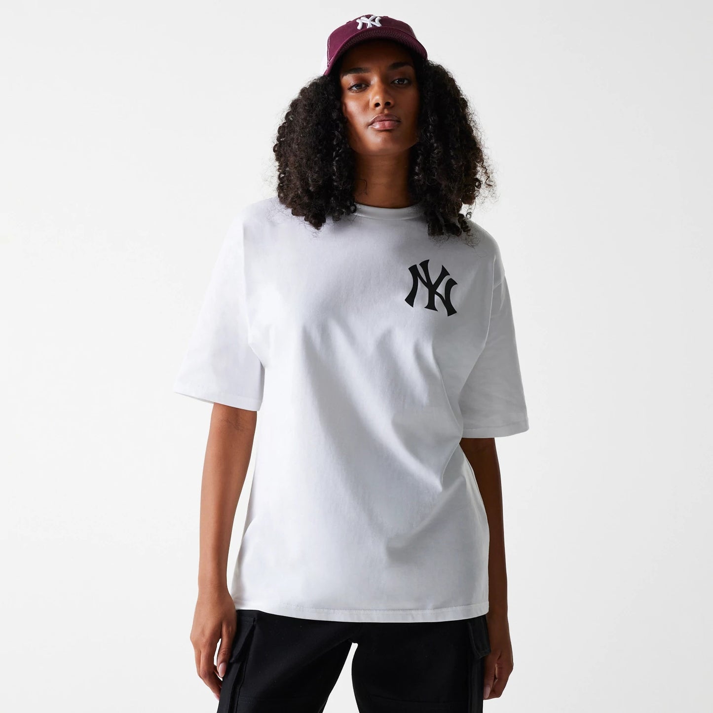 The Male model is wearing New York Yankees MLB Baseball Graphic White Oversized T-Shirt 5