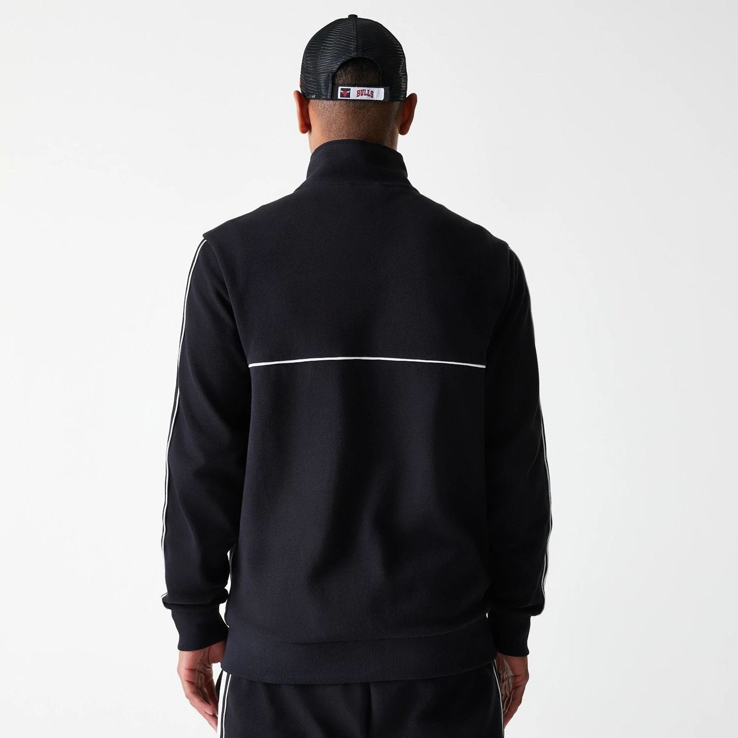 The Male model is wearing Chicago Bulls NBA Outline Black Track Jacket 2