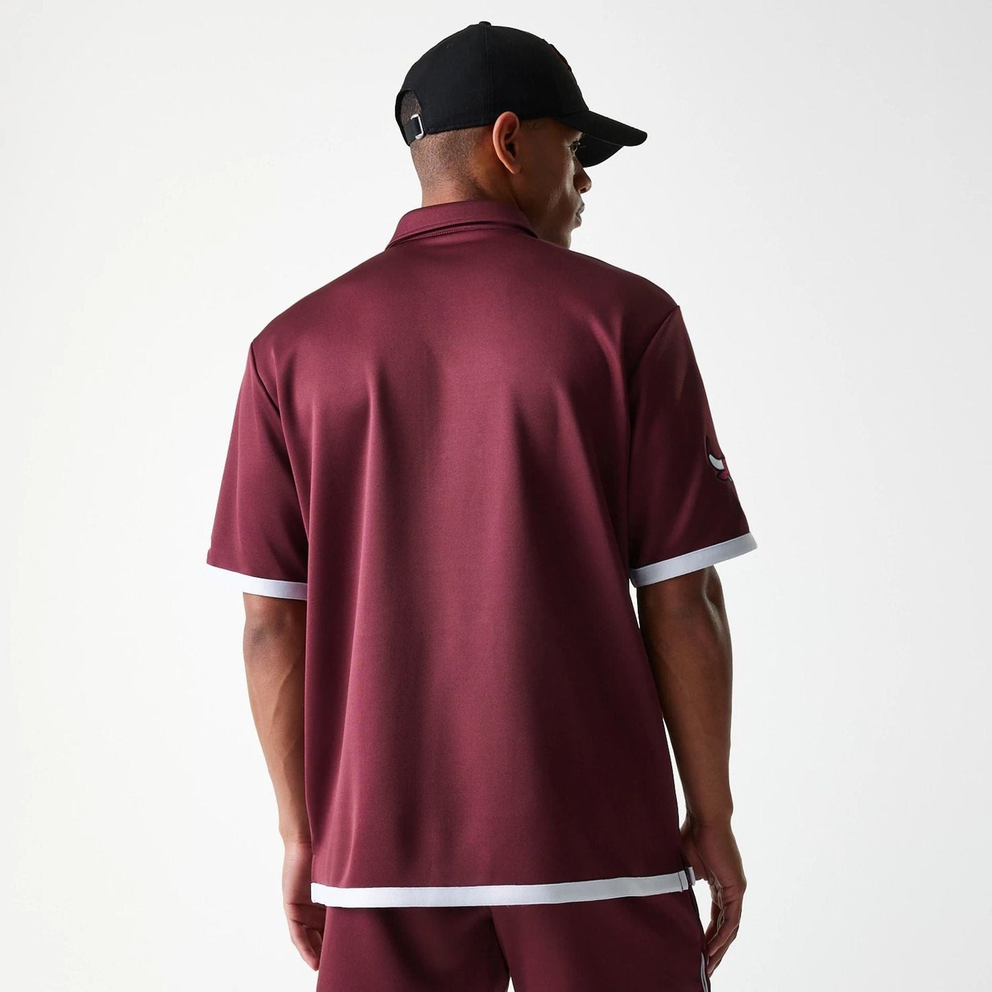 The Male model is wearing Chicago Bulls NBA Snap Button Dark Red Short Sleeve Shirt 2