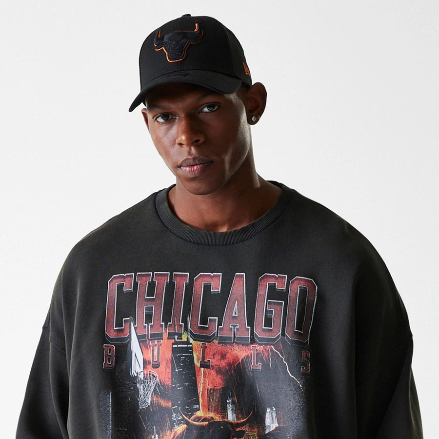 The Male model is wearing Chicago Bulls NBA Washed Graphic Grey Oversized Crew Neck Sweater 5