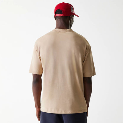 The Male model is wearing Kansas City Chiefs NFL Washed Super Bowl Beige Oversized T-Shirt 2