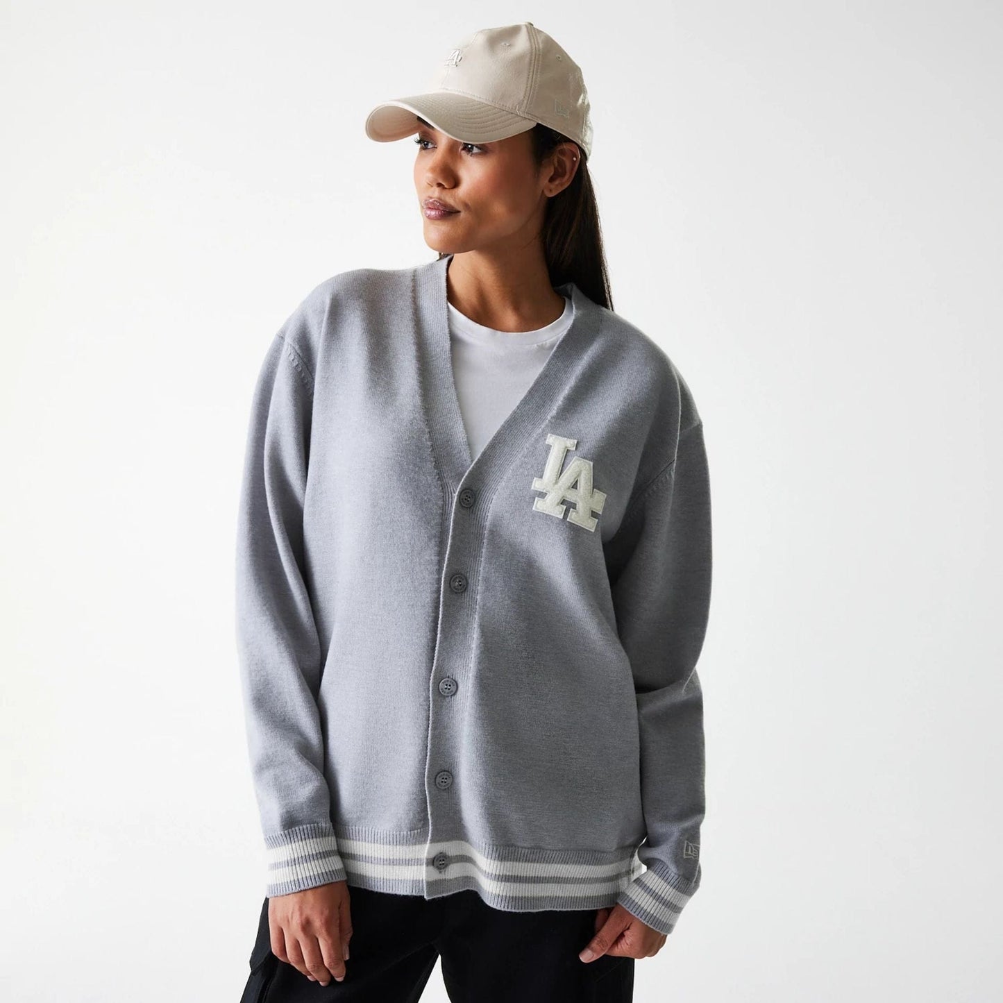 The Male model is wearing LA Dodgers MLB Knit Grey Cardigan  4