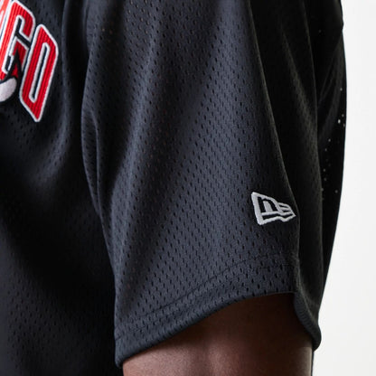 The Male model is wearing Chicago Bulls NBA Arch Graphic Black Mesh Jersey 5