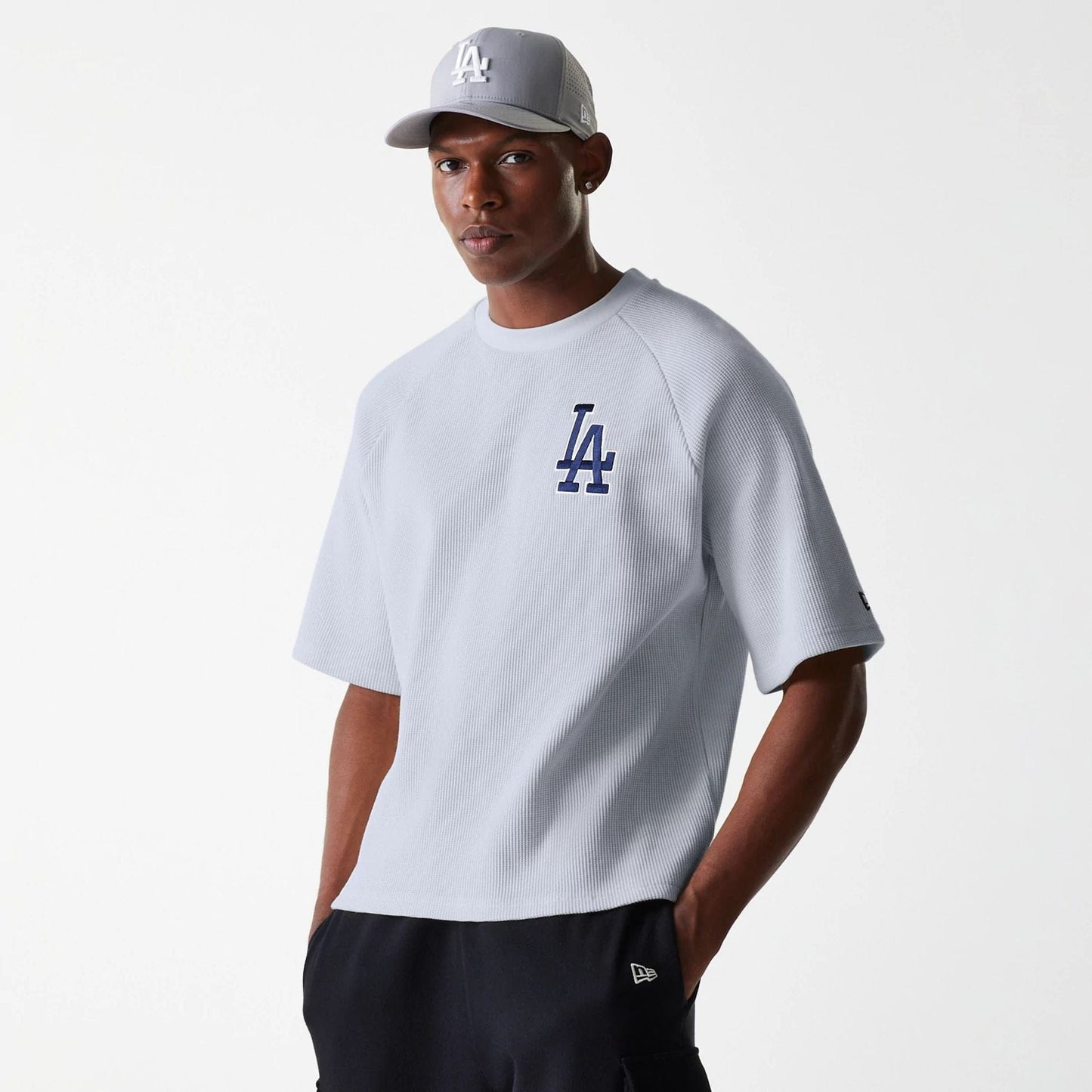The Male model is wearing LA Dodgers MLB Waffle Grey Oversized T-Shirt 3
