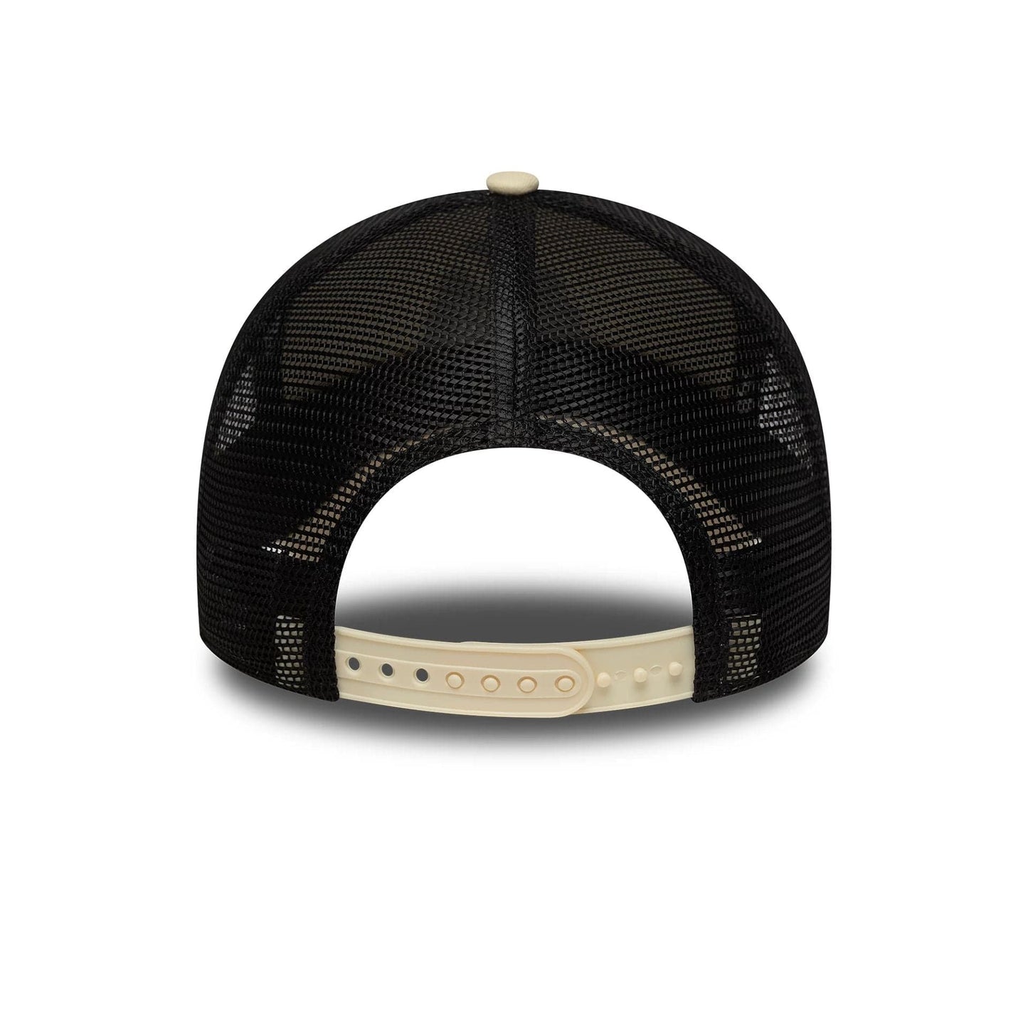 This is a Newcastle United FC Seasonal Cream 9FORTY E-Frame Trucker Adjustable Cap 4