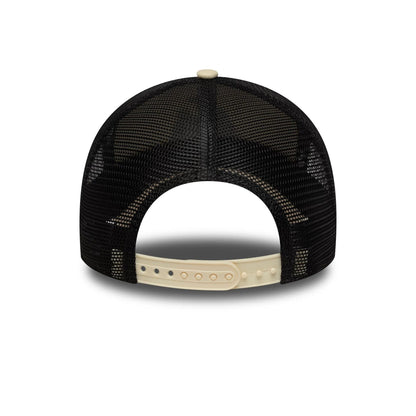 This is a Newcastle United FC Seasonal Cream 9FORTY E-Frame Trucker Adjustable Cap 4