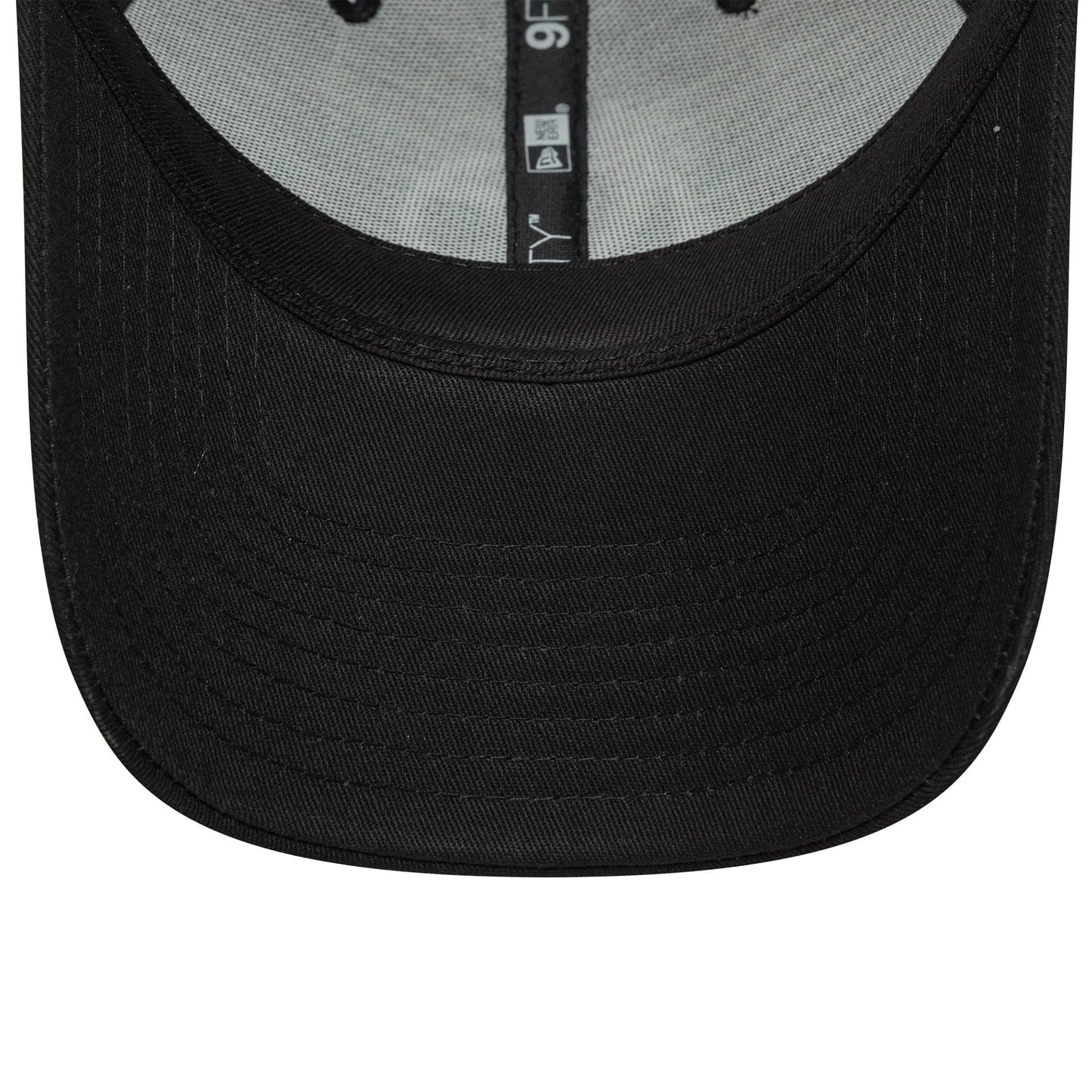 This is a Vespa Seasonal Black 9FORTY Adjustable Cap 5