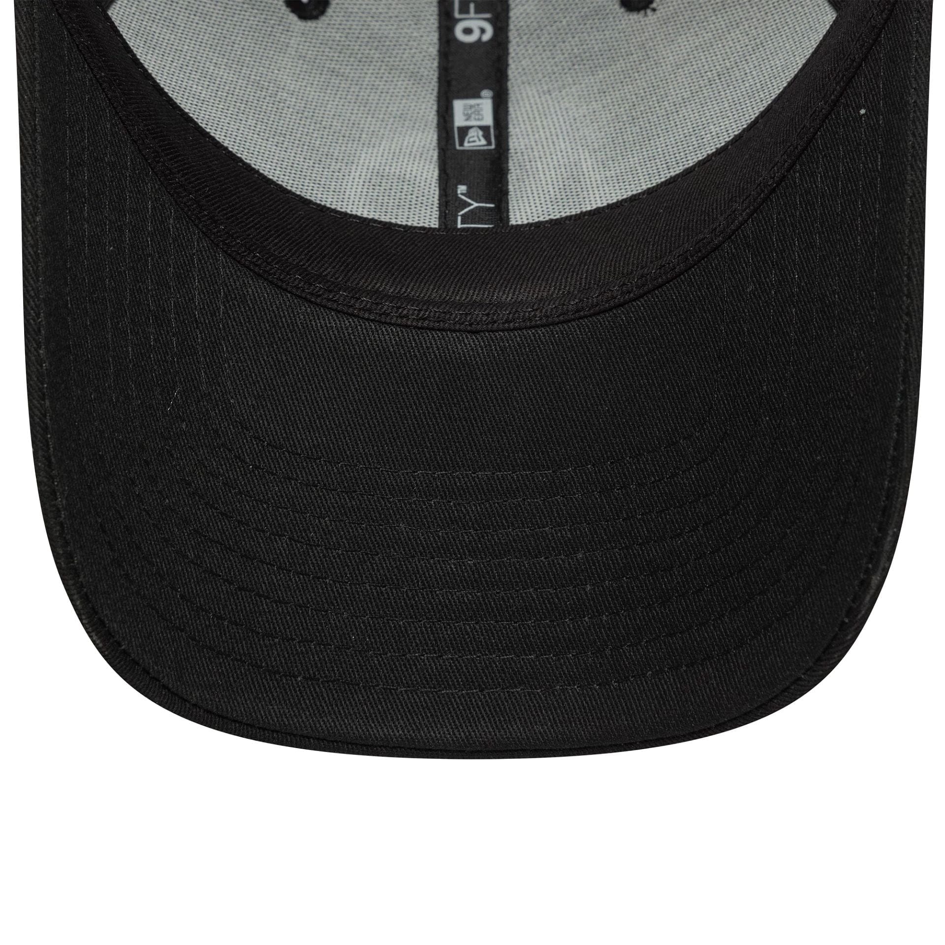 This is a Vespa Seasonal Black 9FORTY Adjustable Cap 5