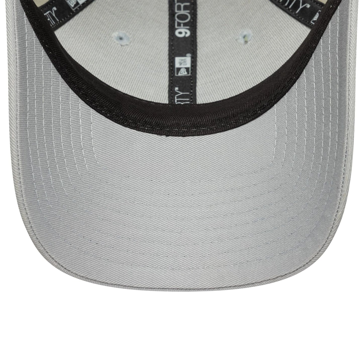 This is a AS Roma Womens Contrast Cream 9FORTY Adjustable Cap 5