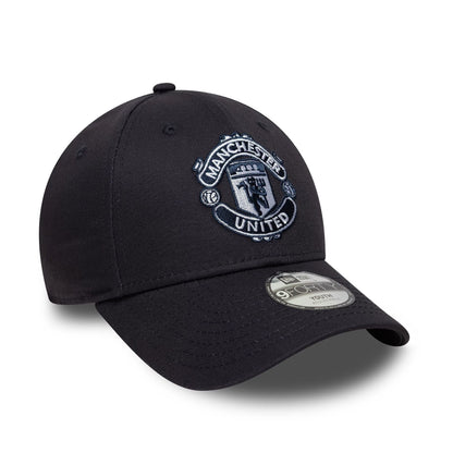 This is a Manchester United FC Youth Seasonal Navy 9FORTY Adjustable Cap 4