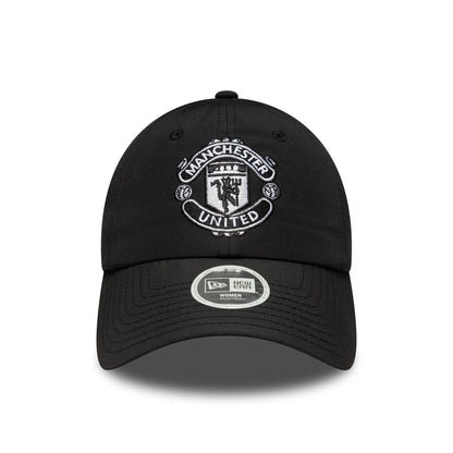This is a Manchester United FC Womens Core Black Pony Tail Adjustable Cap 3