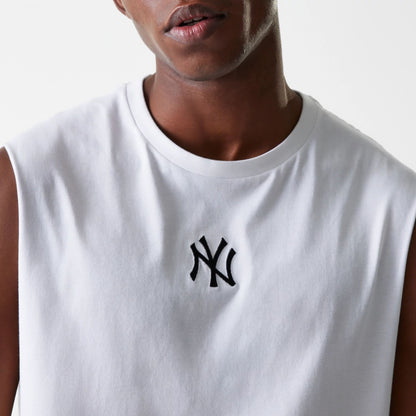 The Male model is wearing New York Yankees MLB Midi White Sleeveless T-Shirt 4