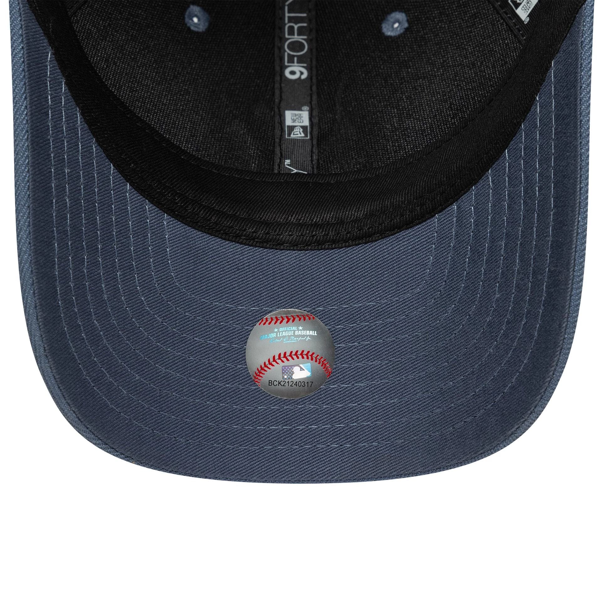 This is a New York Yankees MLB Dark Blue 9FORTY M-Crown Adjustable Cap 5